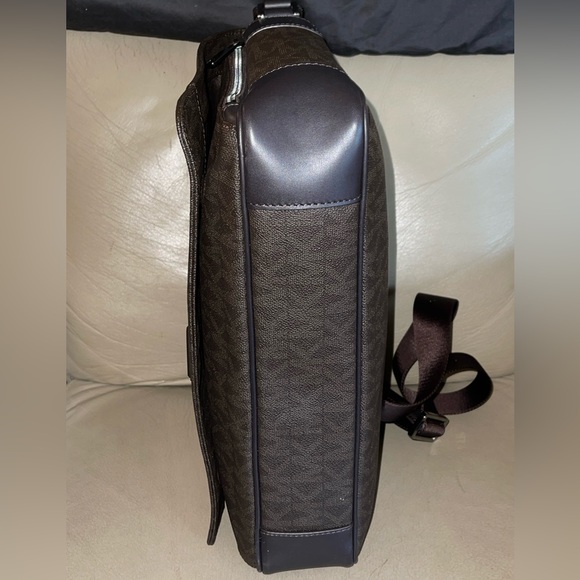 Auth:Jet Set Michael Kors Large Laptop Dossier Messenger Bag RFID (UNISEX) BNWOT - Picture 8 of 16